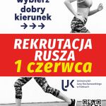 Plakat promujący rekrutację na studia na Uniwersytecie Jana Kochanowskiego w Kielcach. W górnej części znajduje się zdjęcie osoby biegnącej oraz hasło zachęcające do wyboru kierunku studiów, natomiast dolna część zawiera informację o rozpoczęciu rekrutacji 1 czerwca, logotyp uczelni oraz kod QR prowadzący do szczegółowych informacji.